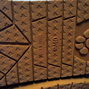 Women's Dawgs winter boots size 9 in medium brown.
